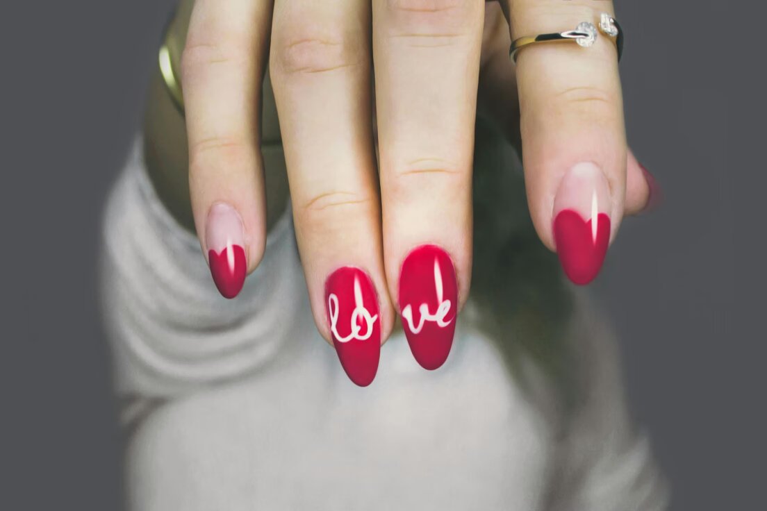 Nail Art Design bei LaCuraNails Berlin